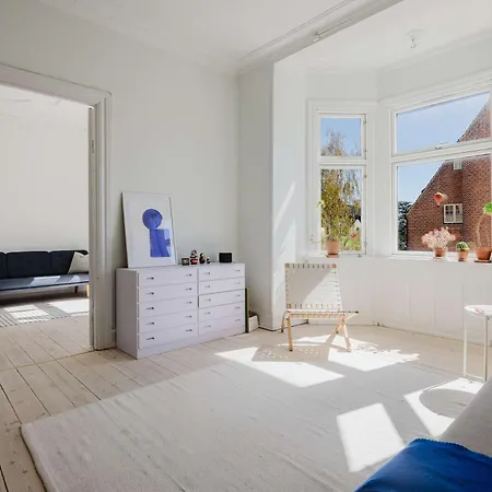 Elegant W Sea Views And Access * Хеллеруп