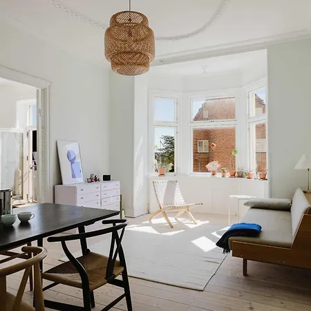 Elegant W Sea Views And Access Апартаменты *
