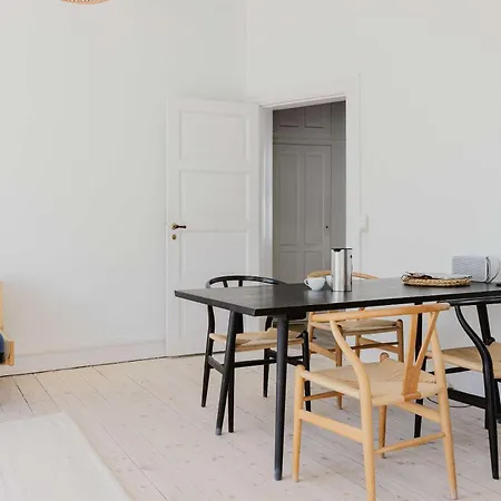 Elegant W Sea Views And Access Апартаменты *
